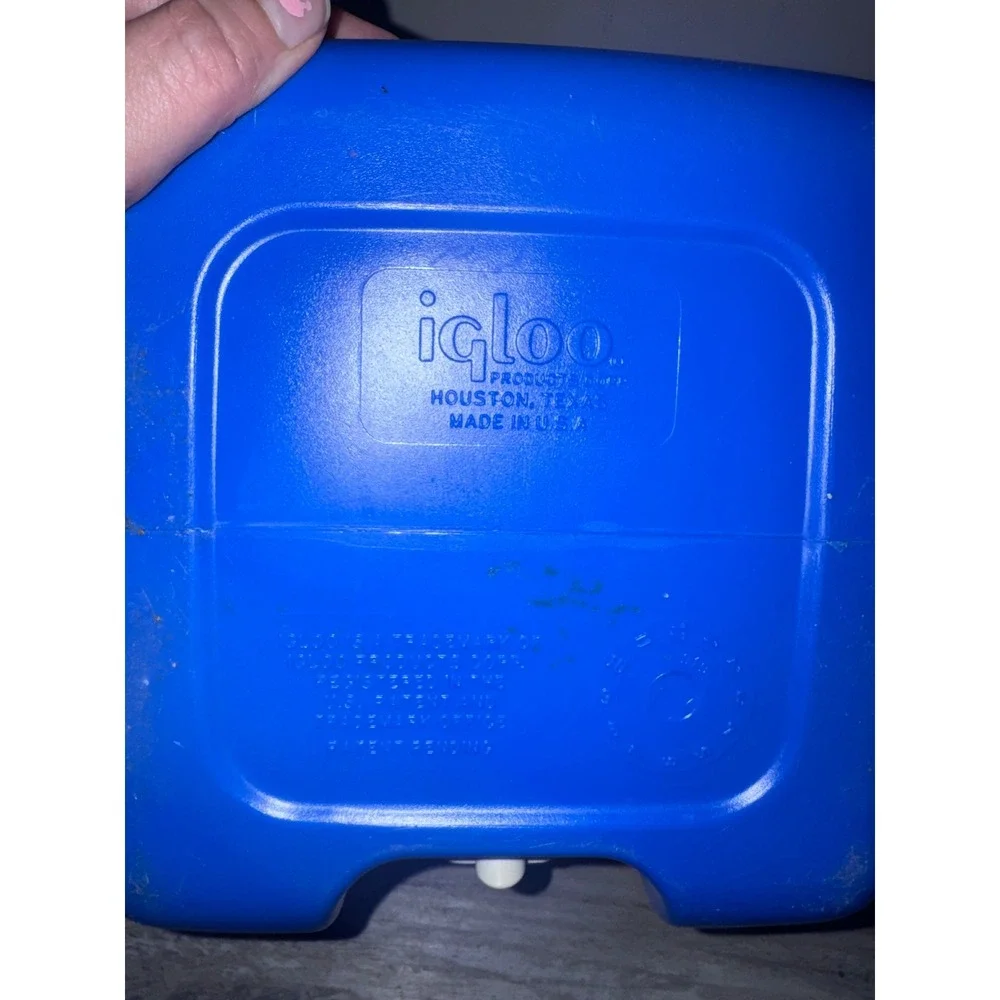 Igloo vintage water